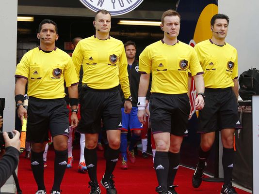 اعلان حكام الرابطة